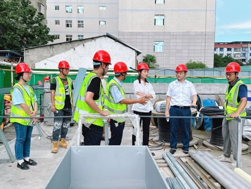 公司黨委書記、執(zhí)行董事朱軍一行到中江縣人民醫(yī)院建設(shè)項目檢查指導(dǎo)工作